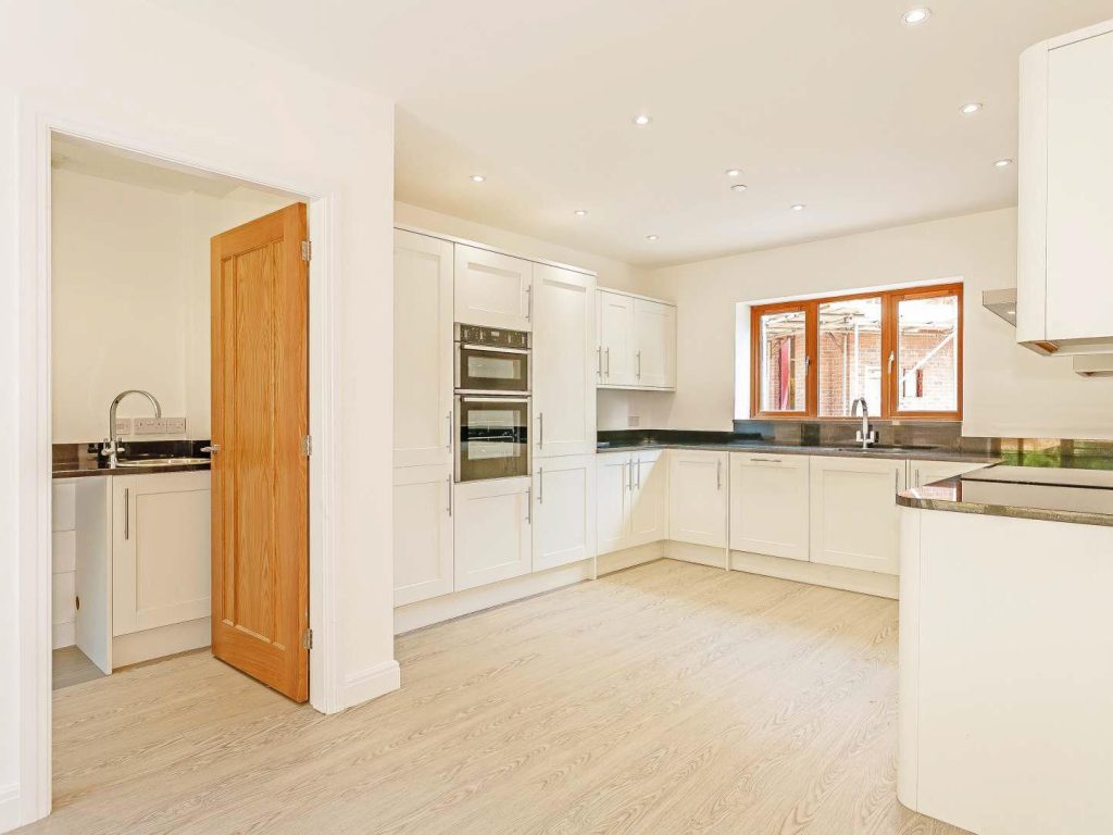 Kitchen groomscroft 3